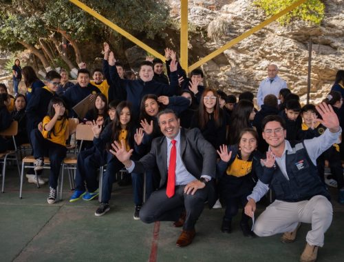 SE DA INICIO AL AÑO ESCOLAR CON AUTORIDADES